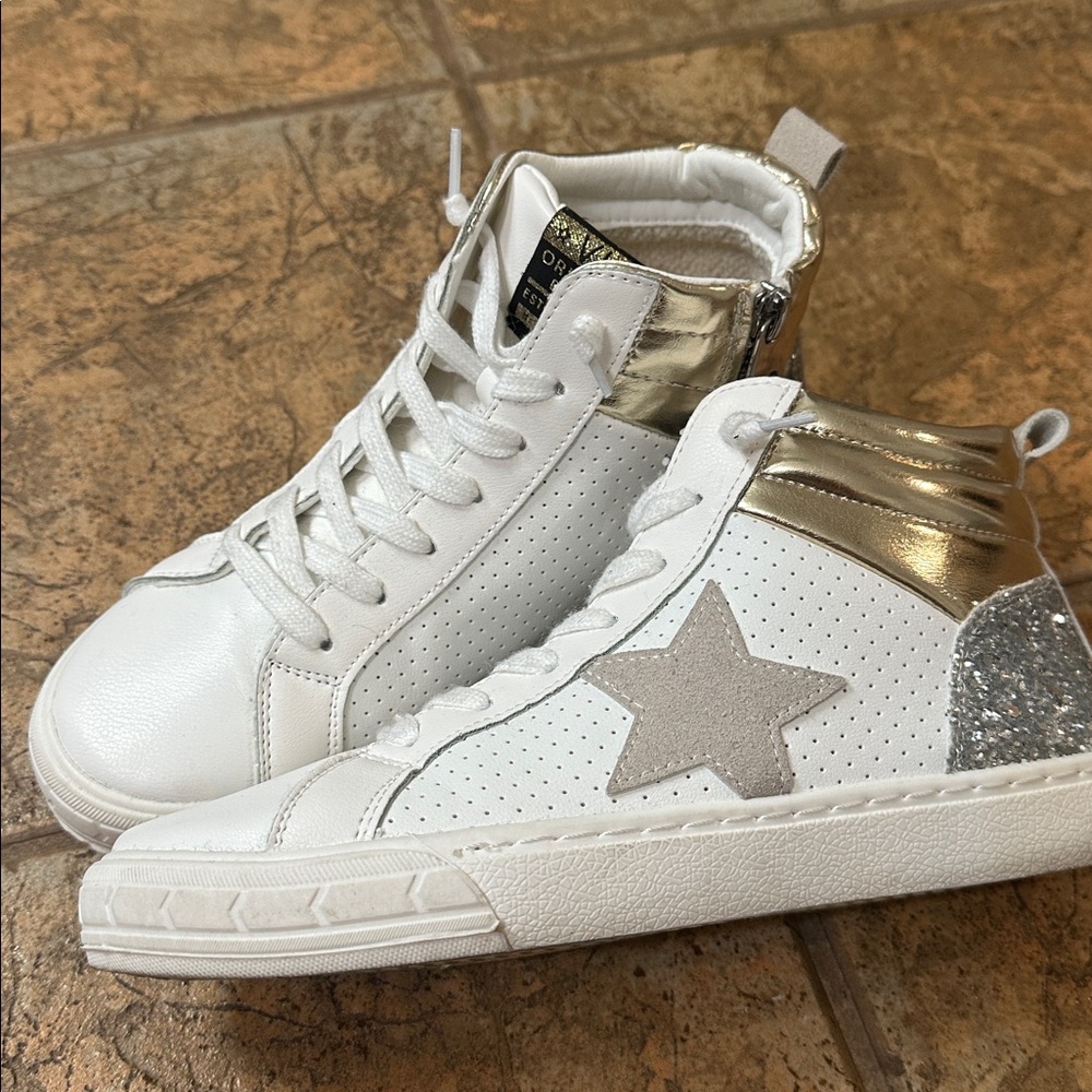 Vintage Havana White, Gold and Silver Glitter High Tops. Excellent Condition